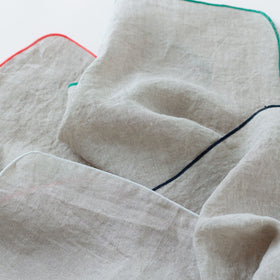 atelier Une place 60リネンハンカチ(ナチュラル)