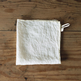 〈くらすこと別注〉atelier Une place  60リネンクロス M