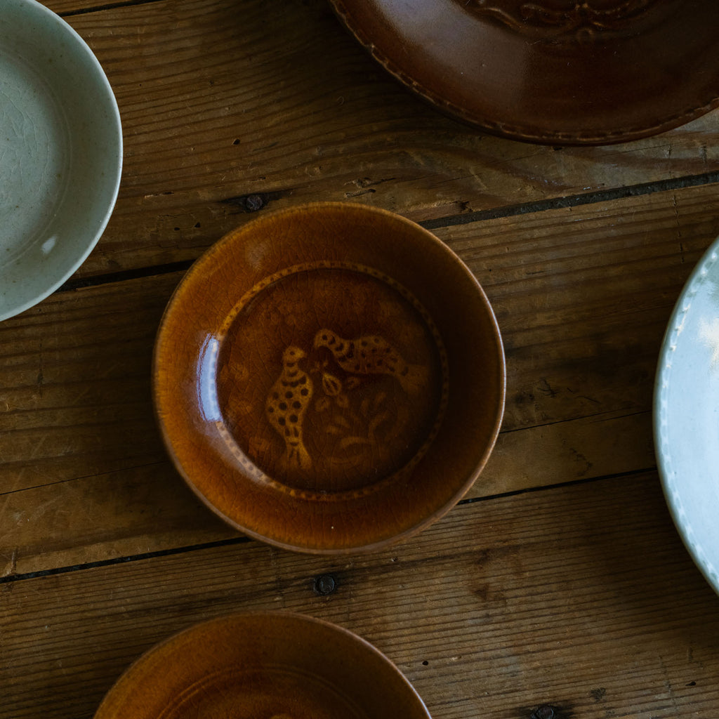 郡司製陶所 型打ち4寸皿 とり