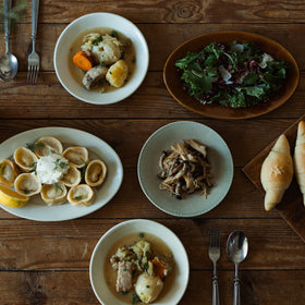 郡司製陶所 型打ち6寸皿 とり