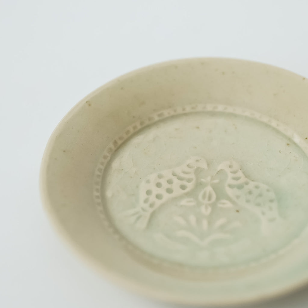 郡司製陶所 型打ち4寸皿 とり