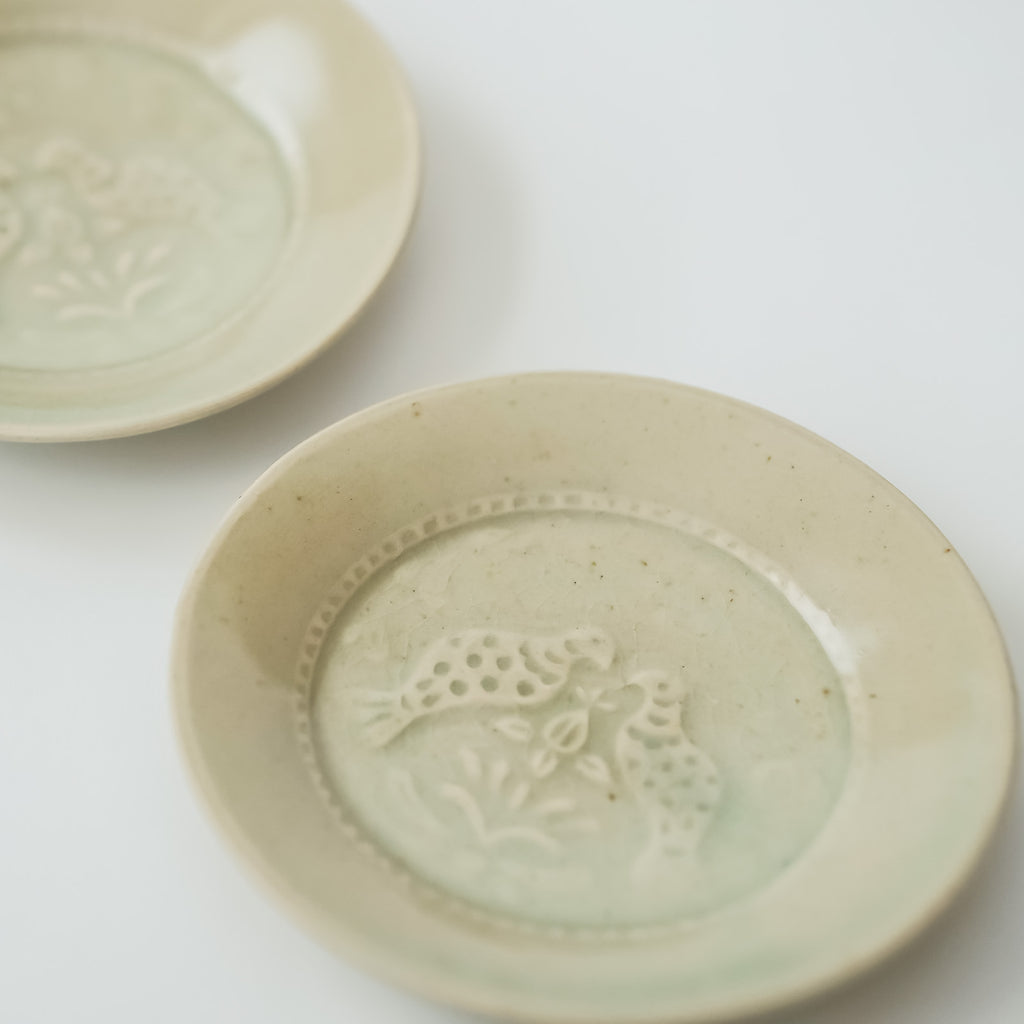 郡司製陶所 型打ち4寸皿 とり