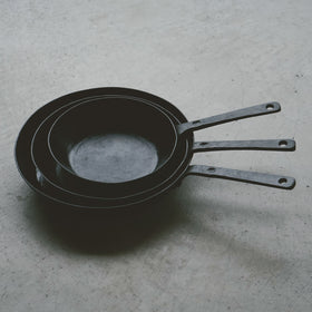 野鍛冶やまご ちょっと深めの鉄フライパン