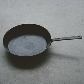 野鍛冶やまご ちょっと深めの鉄フライパン
