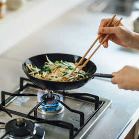 野鍛冶やまご ちょっと深めの鉄フライパン