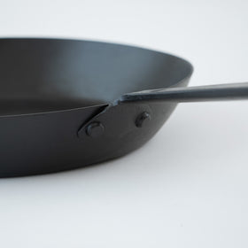 野鍛冶やまご ちょっと深めの鉄フライパン