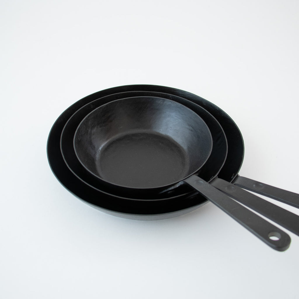 野鍛冶やまご ちょっと深めの鉄フライパン