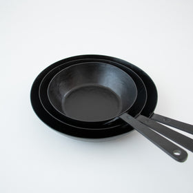 野鍛冶やまご ちょっと深めの鉄フライパン