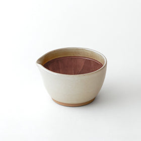 シリコン付きで滑りにくい、元重製陶所のすり鉢