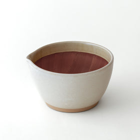 シリコン付きで滑りにくい、元重製陶所のすり鉢