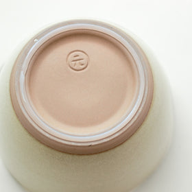 シリコン付きで滑りにくい、元重製陶所のすり鉢