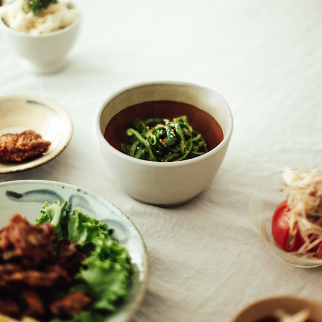 シリコン付きで滑りにくい、元重製陶所のすり鉢