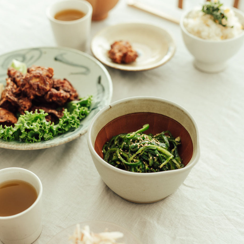 シリコン付きで滑りにくい、元重製陶所のすり鉢