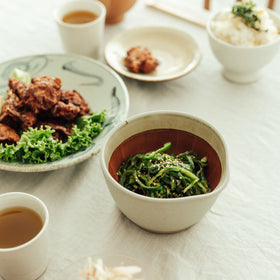 シリコン付きで滑りにくい、元重製陶所のすり鉢