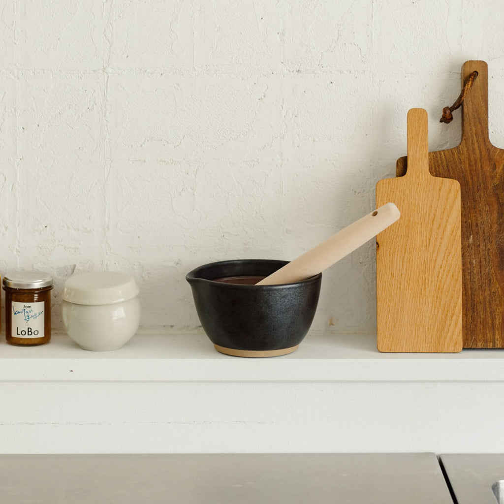 シリコン付きで滑りにくい、元重製陶所のすり鉢