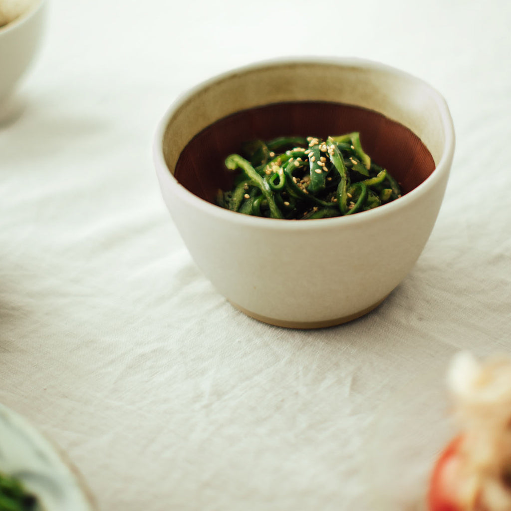 シリコン付きで滑りにくい、元重製陶所のすり鉢