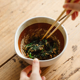 シリコン付きで滑りにくい、元重製陶所のすり鉢