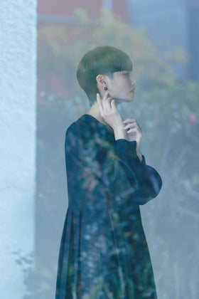 「わたしたちらしい、オケージョンのかたち」きちんとしたブラックワンピース