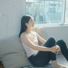 くらすこと 内側シルクの腹巻付きレギンス