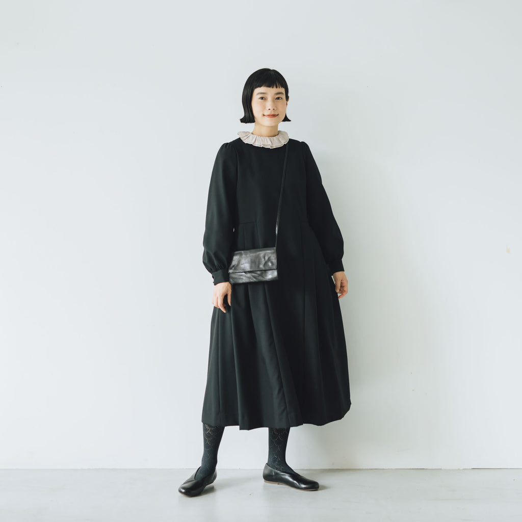 「わたしたちらしい、オケージョンのかたち」きちんとしたブラックワンピース