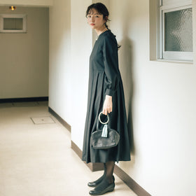 「わたしたちらしい、オケージョンのかたち」きちんとしたブラックワンピース