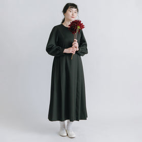 【SALE】「わたしたちらしい、オケージョンのかたち」きちんとしたブラックワンピース