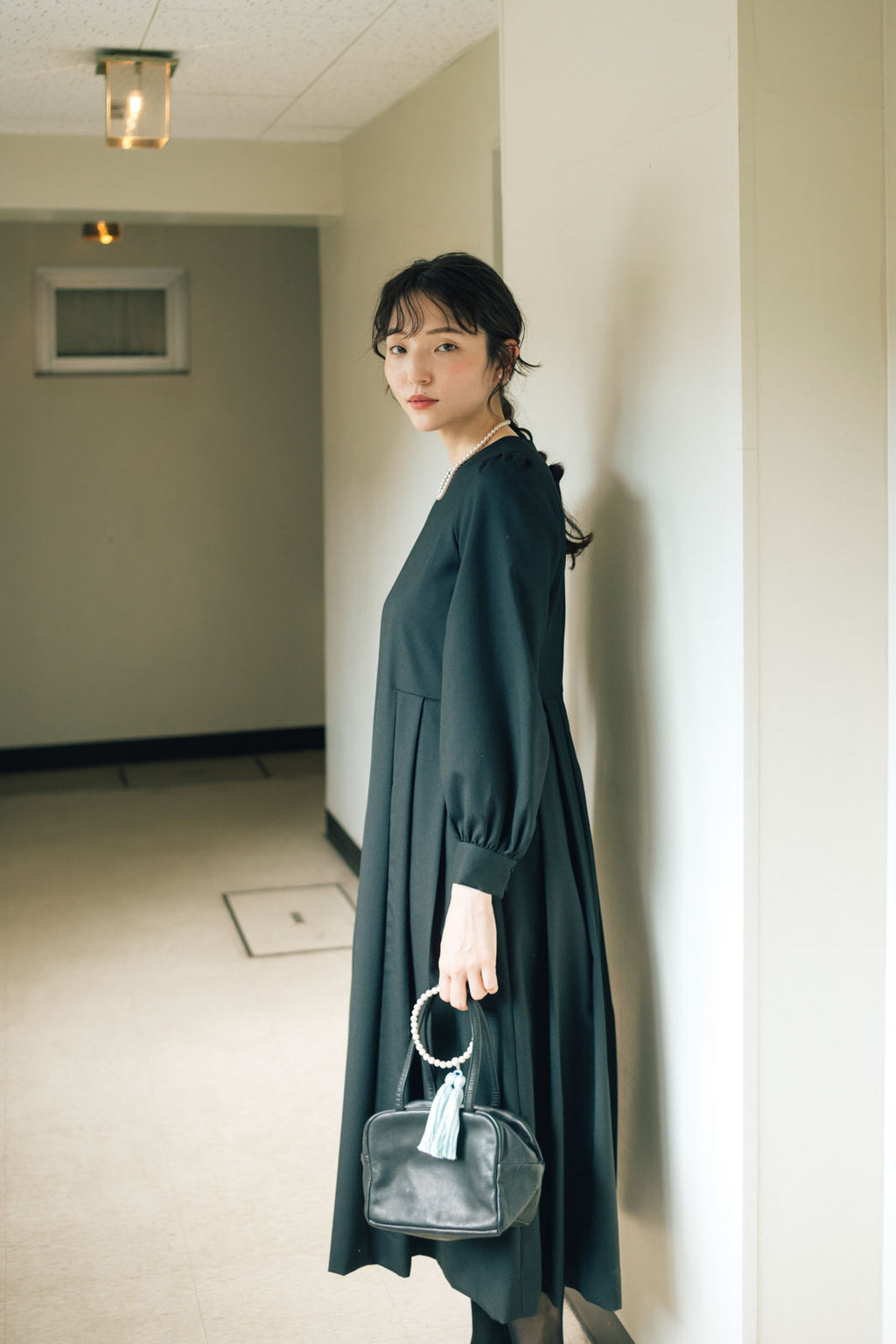 「わたしたちらしい、オケージョンのかたち」きちんとしたブラックワンピース