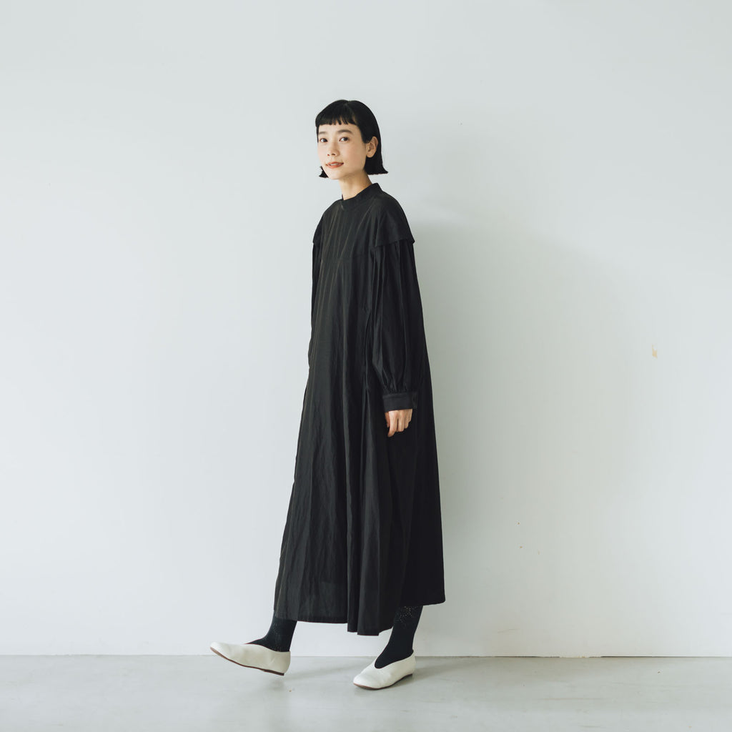 「わたしたちらしい、大人のかわいらしさ」キュプラコットン タックワンピース