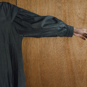 【SALE】「わたしたちらしい、大人のかわいらしさ」キュプラコットン タックワンピース