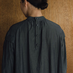 「わたしたちらしい、大人のかわいらしさ」キュプラコットン タックワンピース