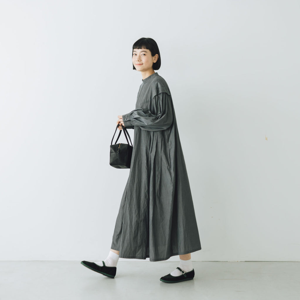 「わたしたちらしい、大人のかわいらしさ」キュプラコットン タックワンピース