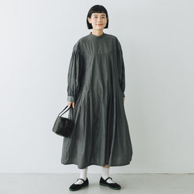 「わたしたちらしい、大人のかわいらしさ」キュプラコットン タックワンピース