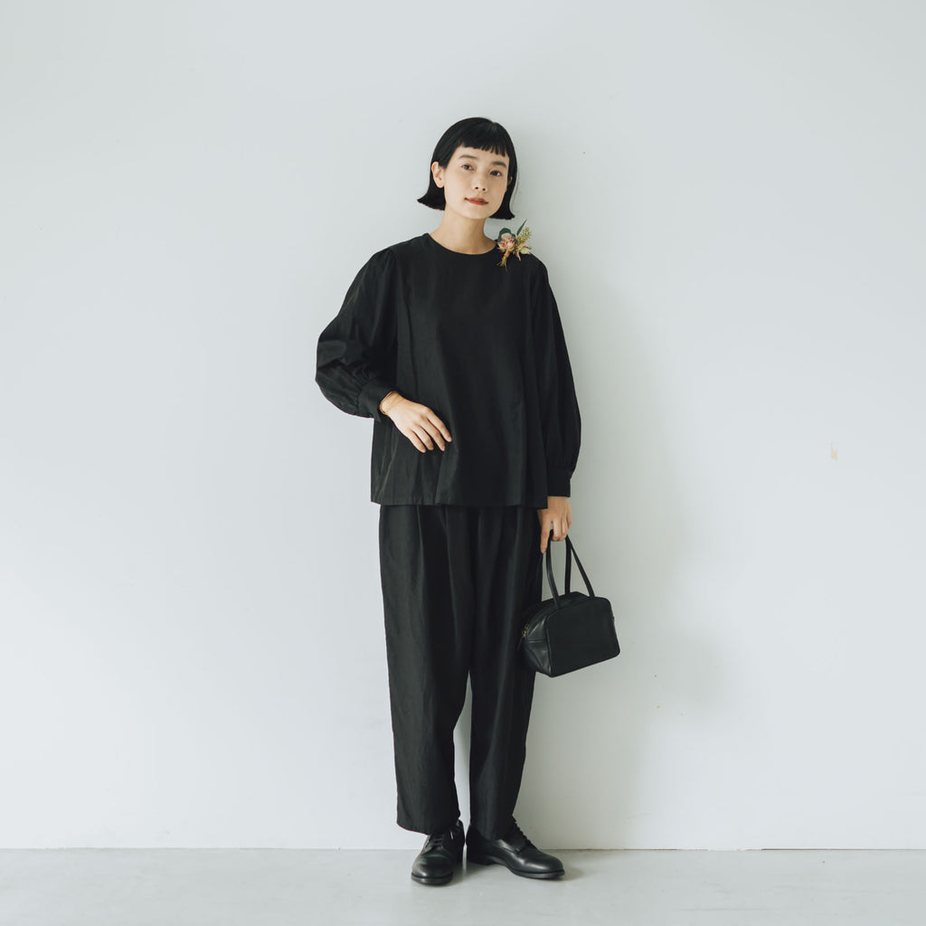 「わたしたちらしい、大人のかわいらしさ」ブラウス+サルエルパンツのセットアップ