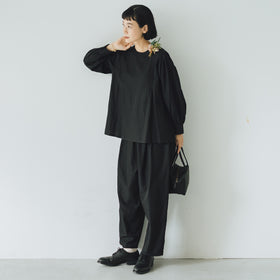 「わたしたちらしい、大人のかわいらしさ」ブラウス+サルエルパンツのセットアップ