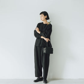 「わたしたちらしい、大人のかわいらしさ」ブラウス+サルエルパンツのセットアップ