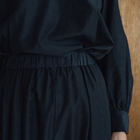 「わたしたちらしい、大人のかわいらしさ」ブラウス+サルエルパンツのセットアップ