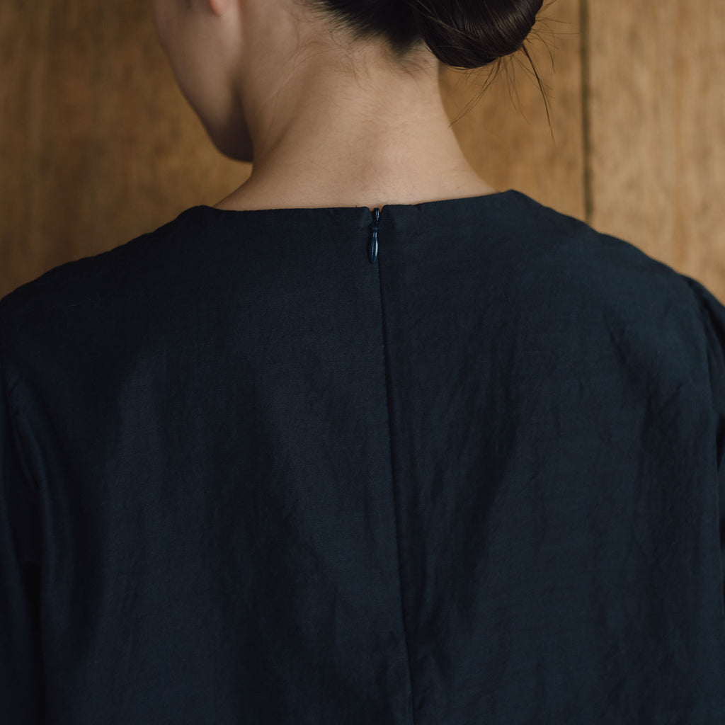 「わたしたちらしい、大人のかわいらしさ」ブラウス+サルエルパンツのセットアップ