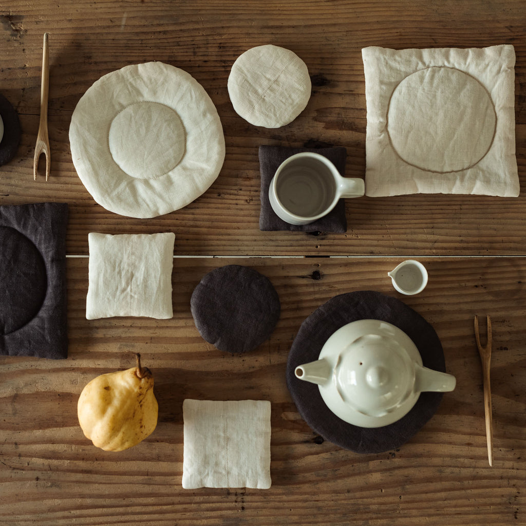 くらすこと リネンのふっくらポットマット / コースター