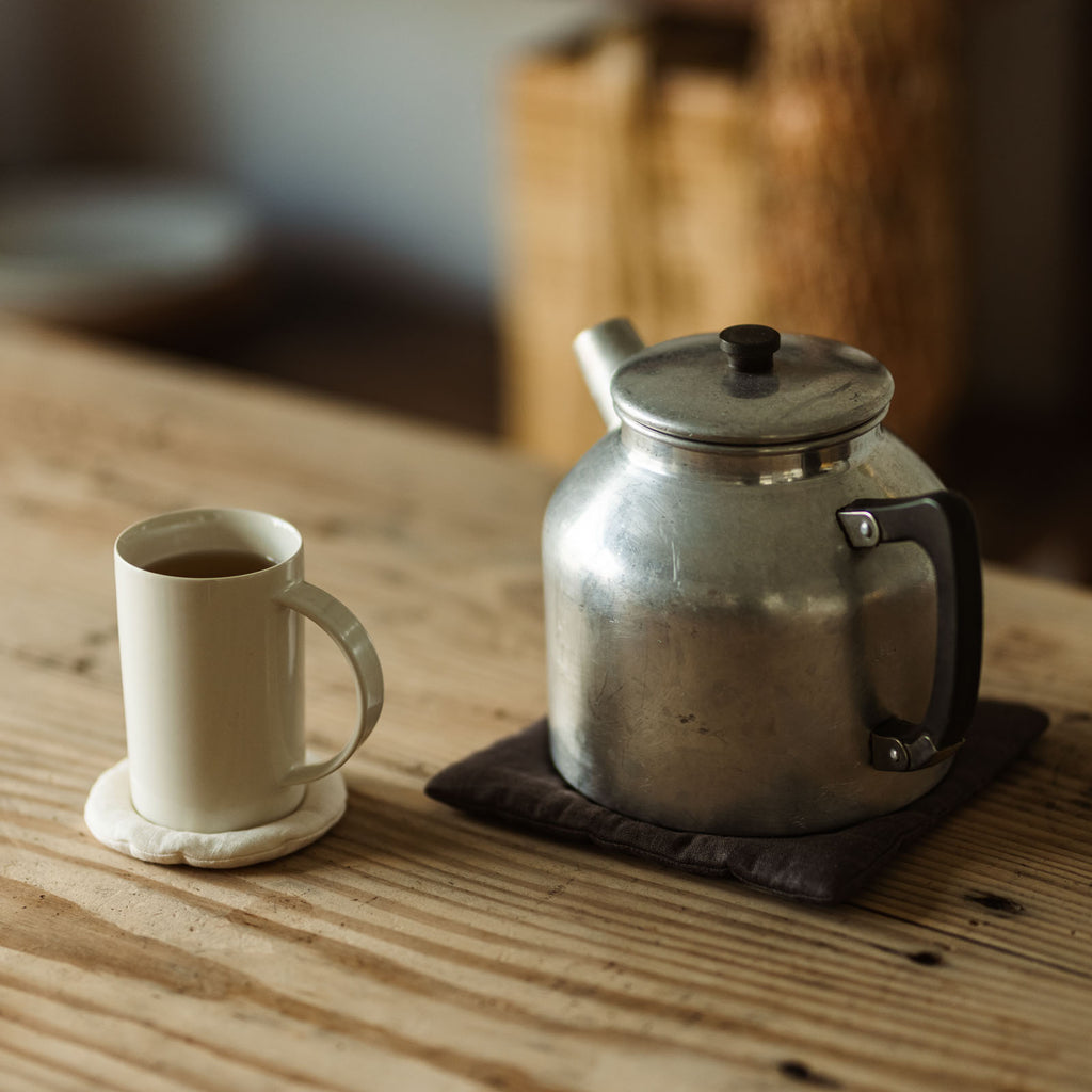 くらすこと リネンのふっくらポットマット / コースター