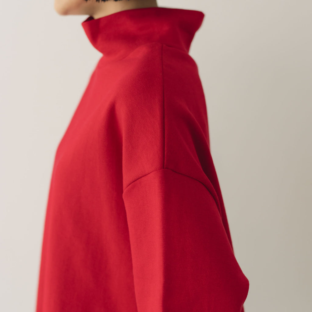 くらすこと +to 大人の定番、ハイネックプルオーバー