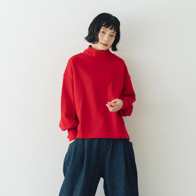 くらすこと +to 大人の定番、ハイネックプルオーバー