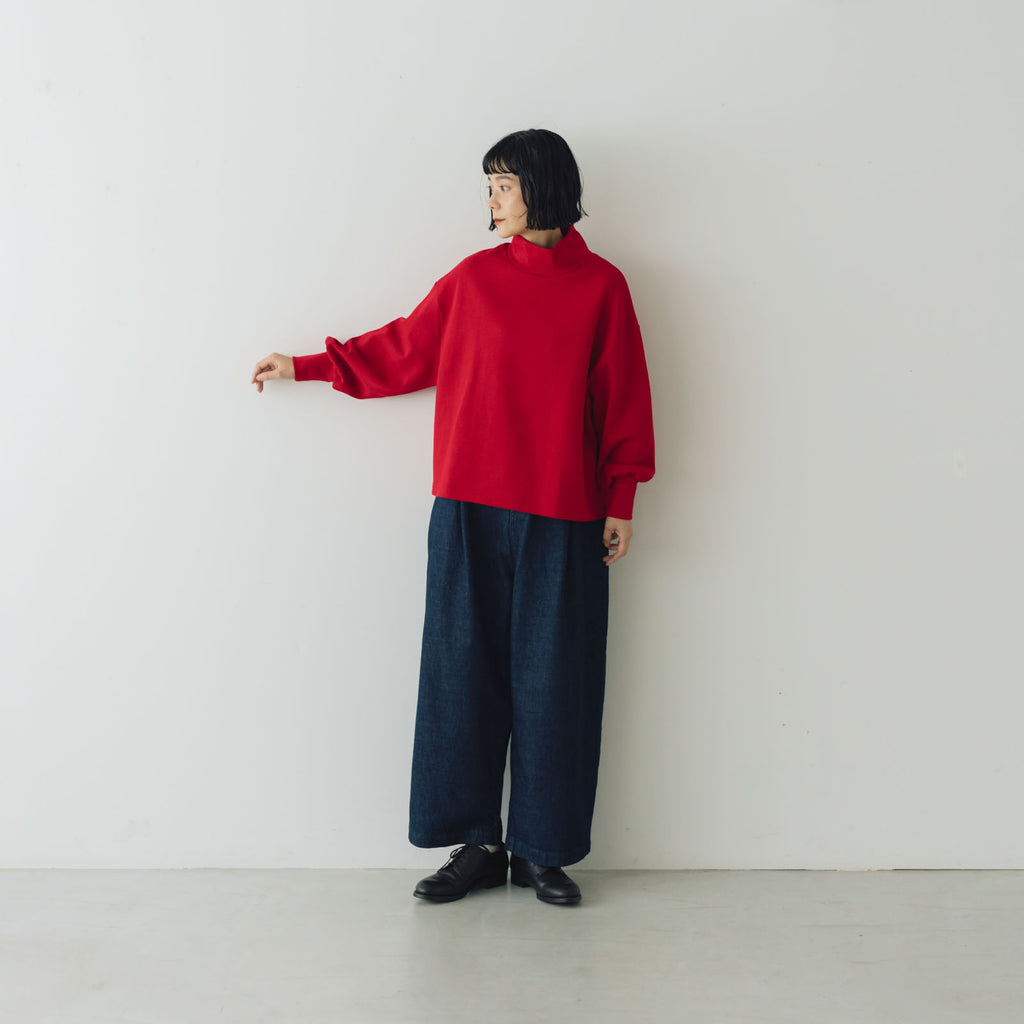 くらすこと +to 大人の定番、ハイネックプルオーバー