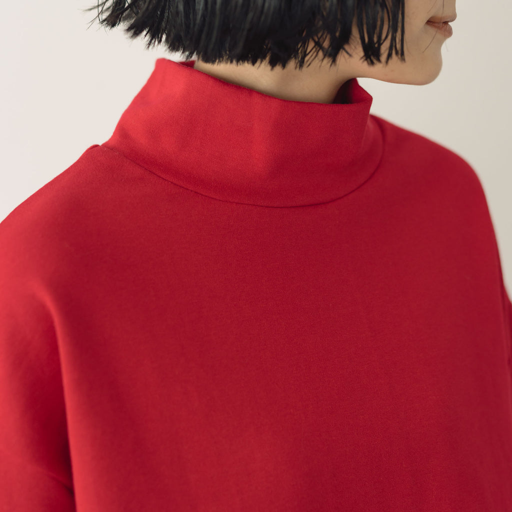 くらすこと +to 大人の定番、ハイネックプルオーバー