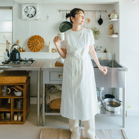 「くらすことの日常生活着」カシュクールエプロン