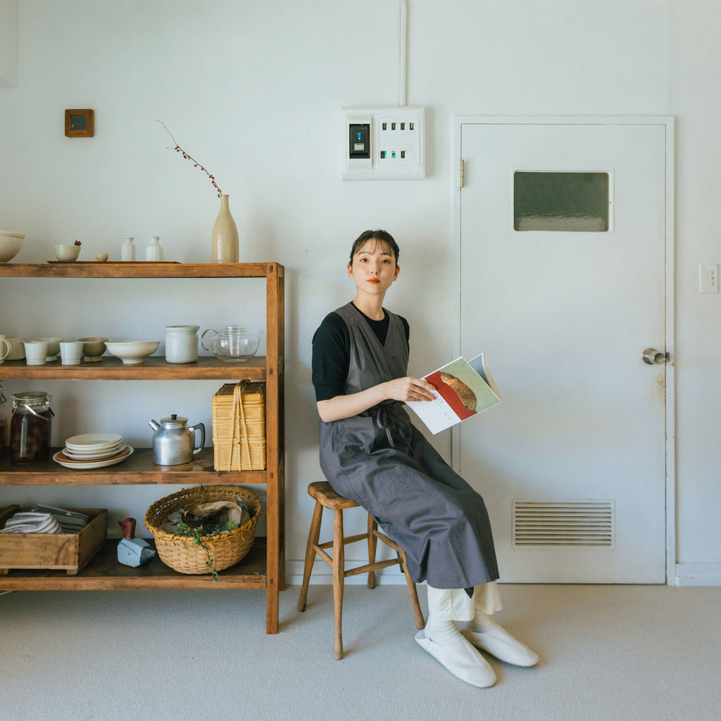 「くらすことの日常生活着」カシュクールエプロン