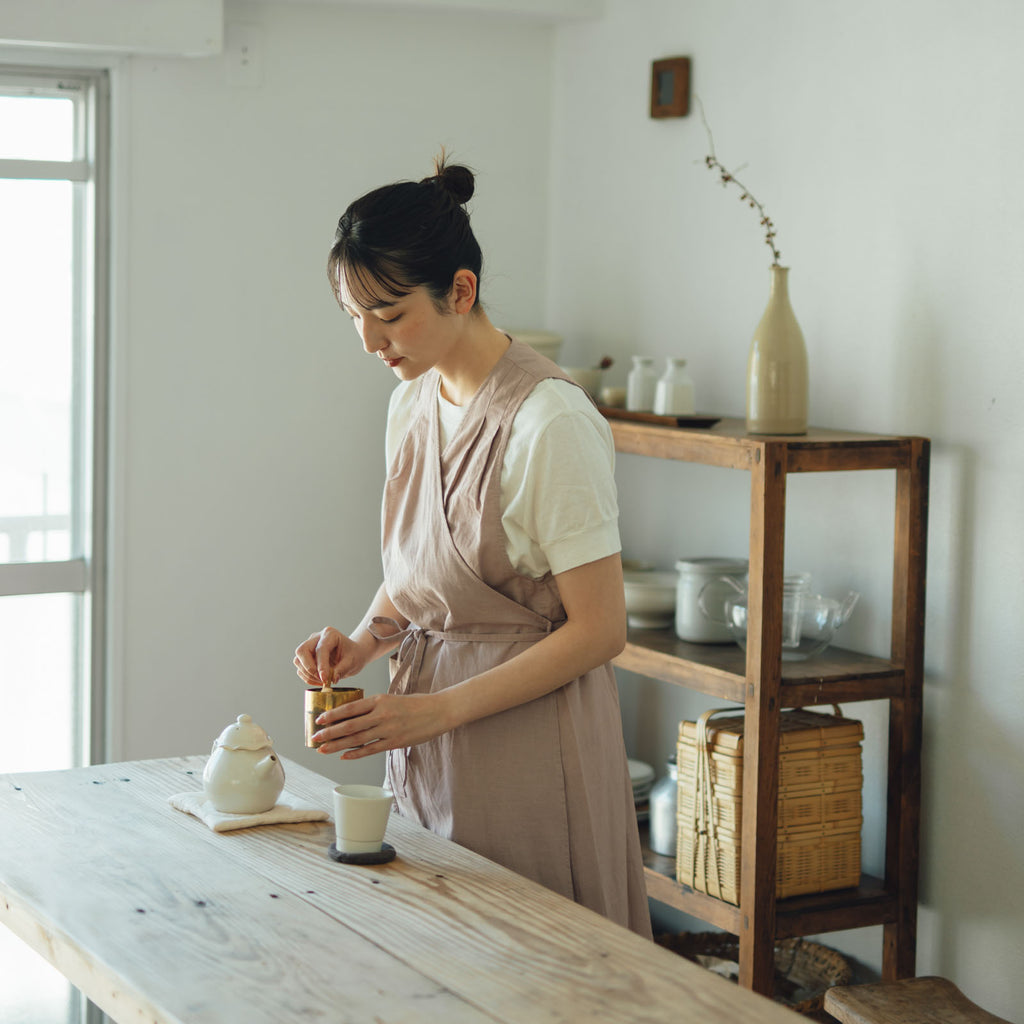 「くらすことの日常生活着」カシュクールエプロン