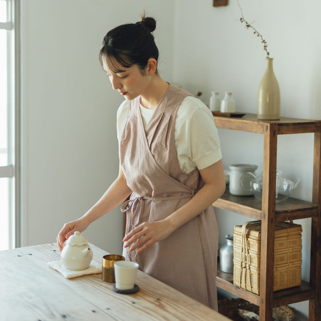 「くらすことの日常生活着」カシュクールエプロン