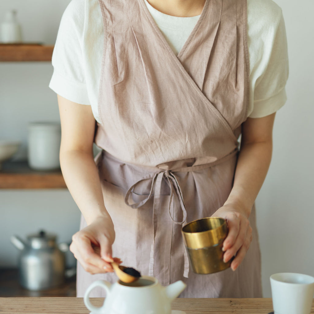 「くらすことの日常生活着」カシュクールエプロン
