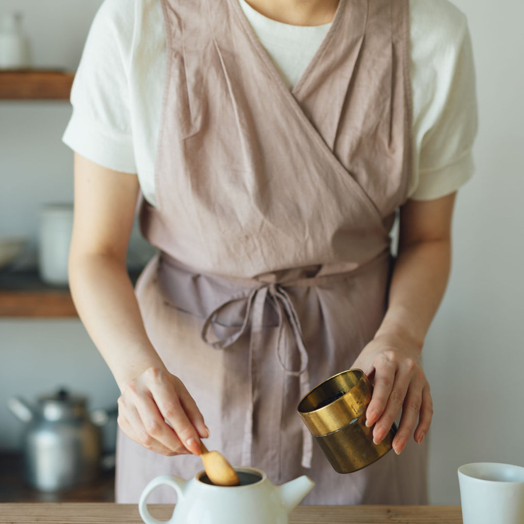 「くらすことの日常生活着」カシュクールエプロン