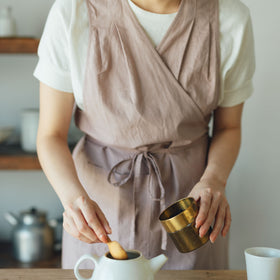 「くらすことの日常生活着」カシュクールエプロン